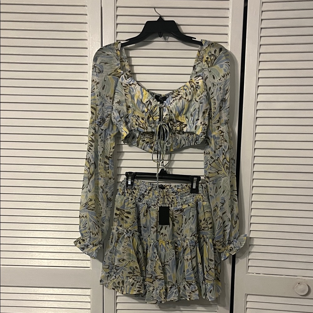 The Reset Floral Two-Piece Set - Blue and Yellow